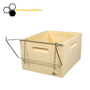 11221_raehmchenhalter-dadant-us-ries-adam-metall-montiert_logo